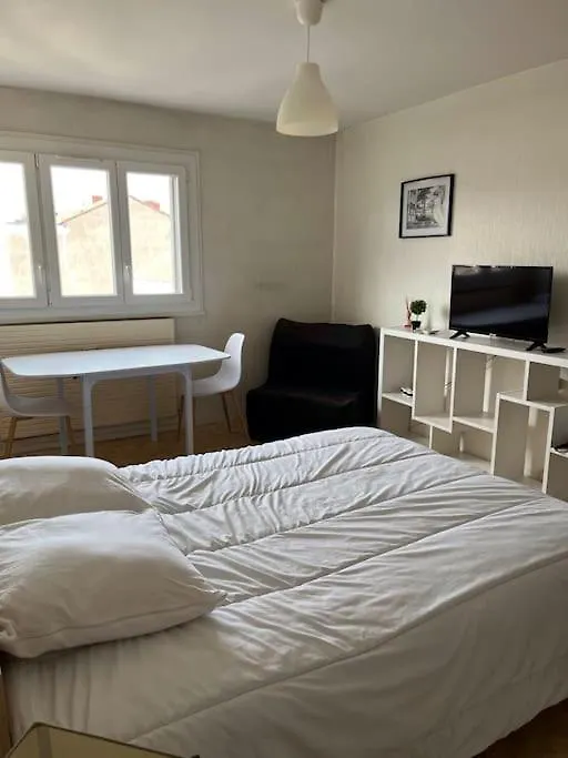 Apartament Le Studio: Agreable Logement Riorges Francja